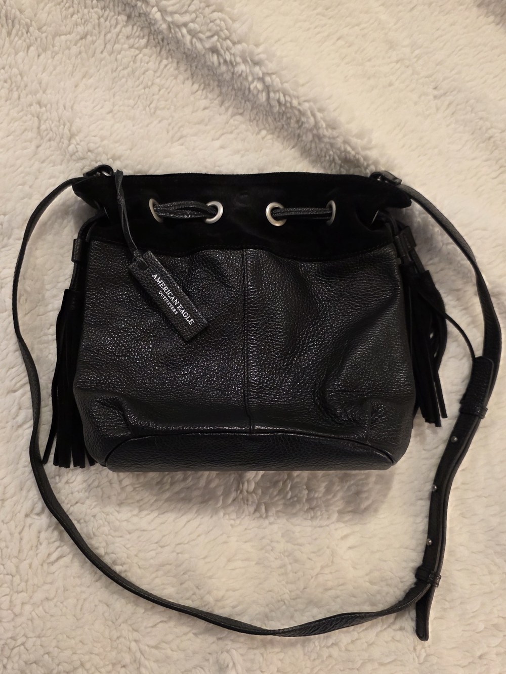 Like New, American Eagle Outfitters Black Leather Suede Bucket Bag Italy - Picture 2 of 15